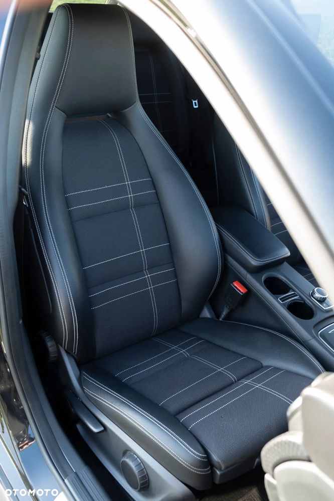 Mercedes-Benz Klasa A 200 7G-DCT AMG Line - 21