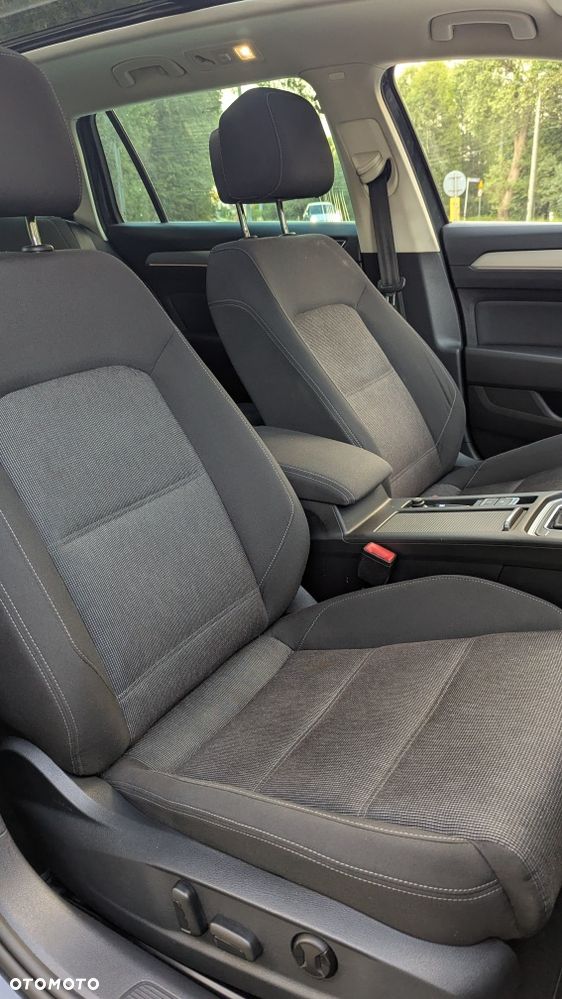 Volkswagen Passat - 10