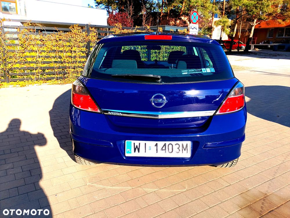 Opel Astra 1.6 Enjoy - 12