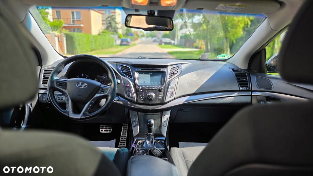 Hyundai i40 Kombi blue 1.7 CRDi DCT Premium - 24