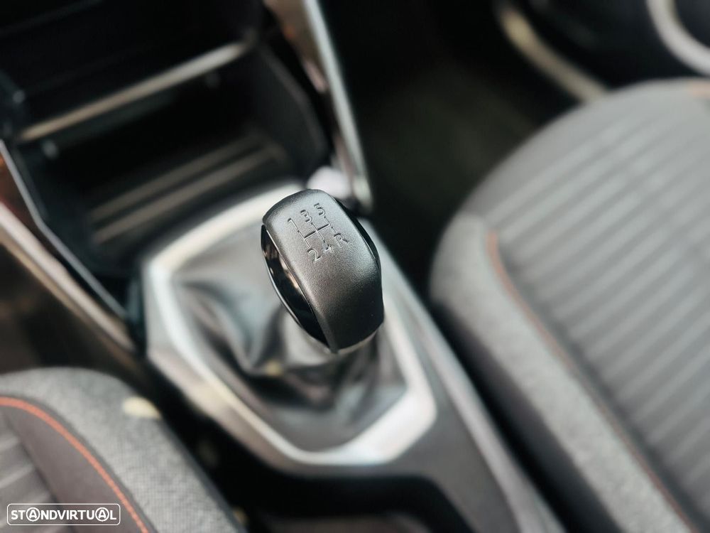 Peugeot 208 1.2 PureTech Active Pack - 24