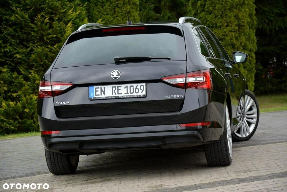Skoda Superb 2.0 TDI DSG Premium Edition - 13
