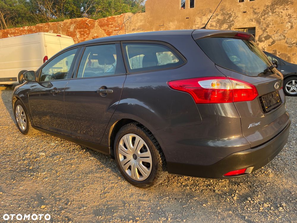 Ford Focus 1.6 TDCi DPF Champions Edition - 4