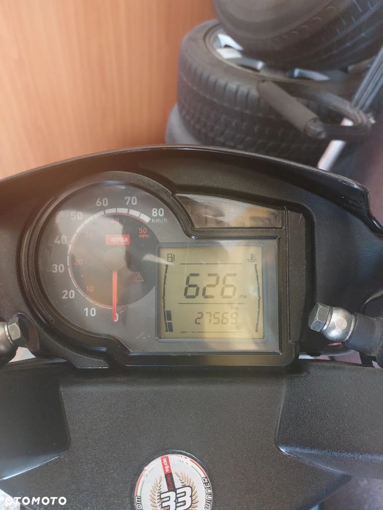 Aprilia SR - 12
