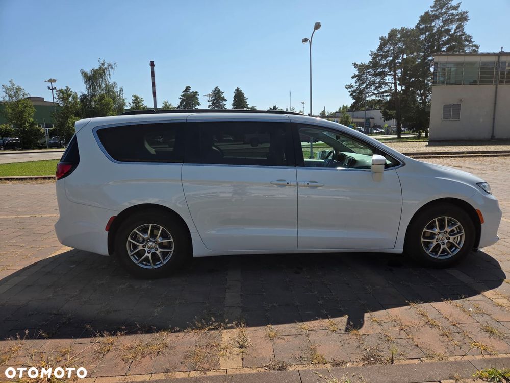 Chrysler Pacifica - 7