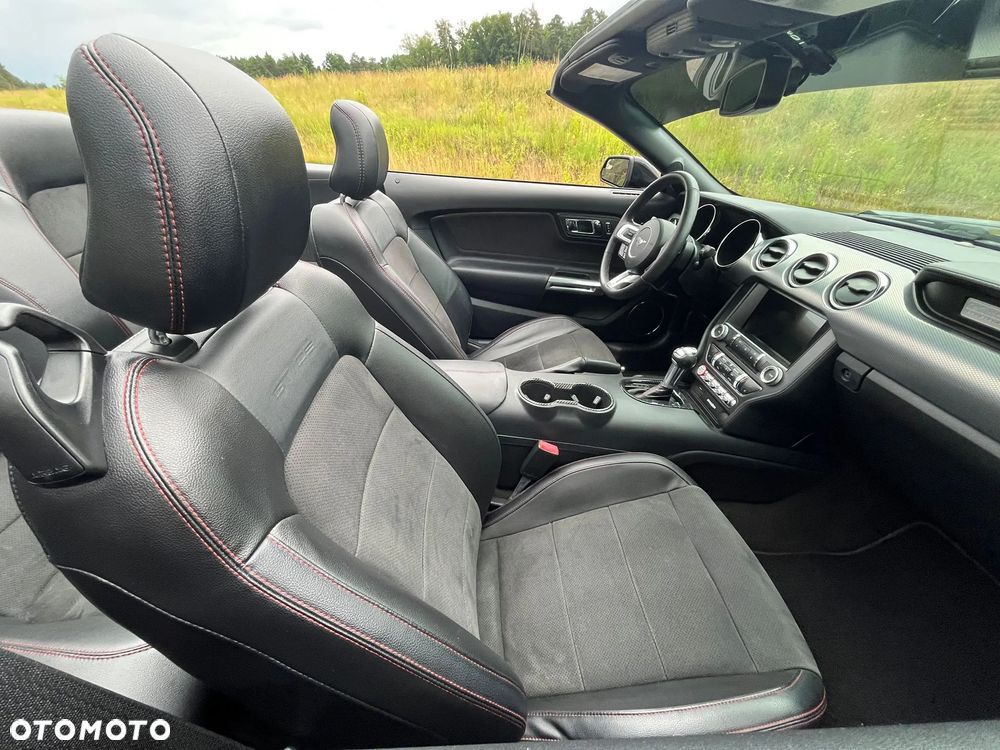 Ford Mustang Convertible 5.0 Ti-VCT V8 GT - 25
