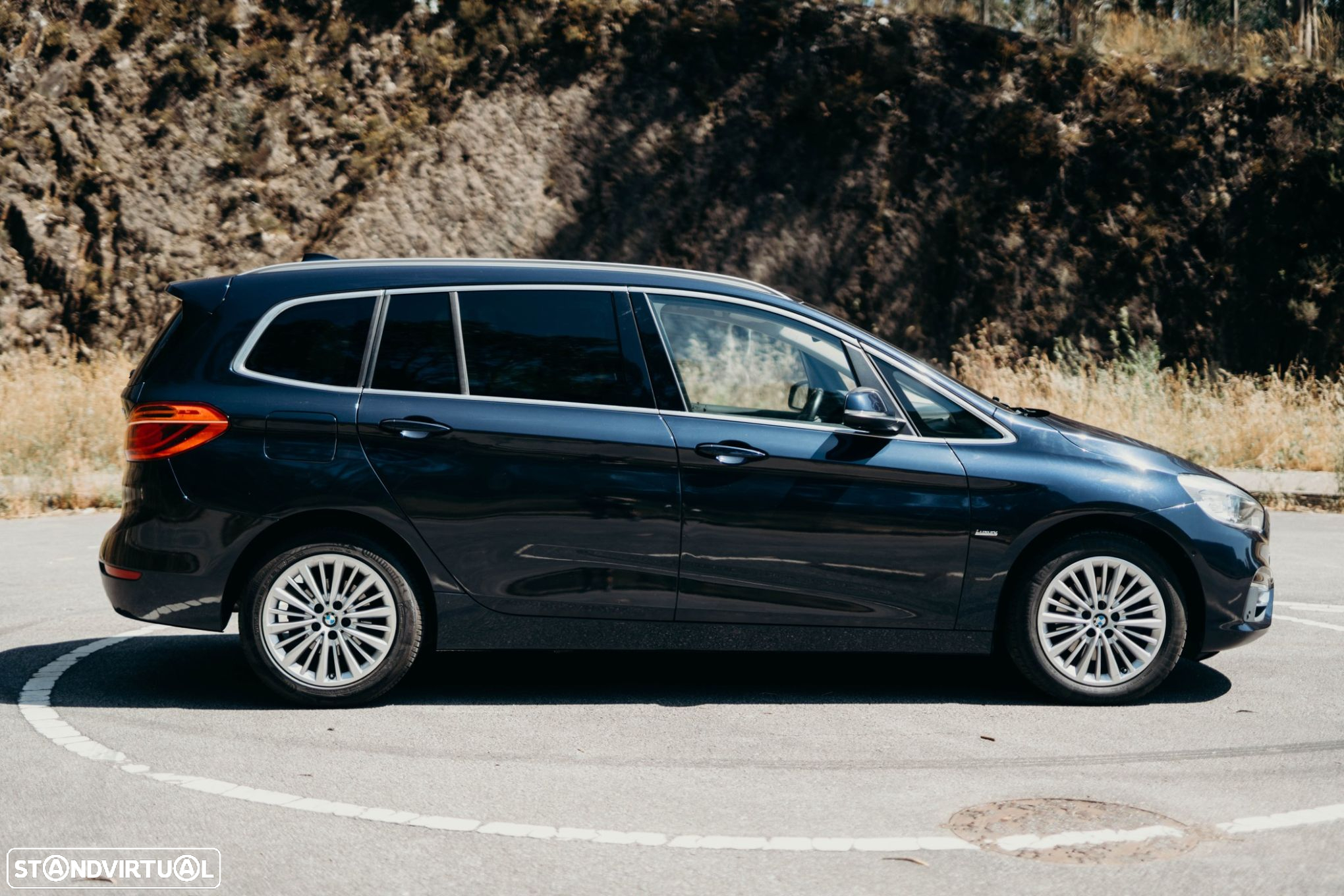 BMW 218 Gran Tourer d 7L Line Luxury Auto - 10