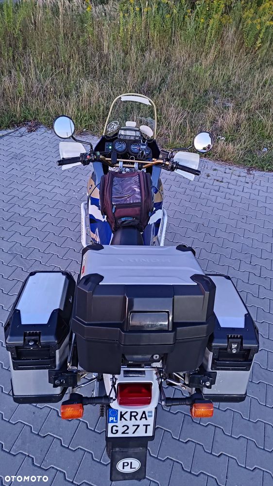 Honda XRV - 7
