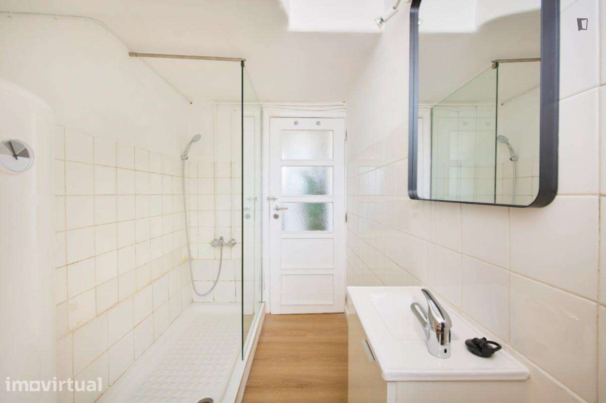 Quarto - localizado em São Bento Lisbon - Grande imagem: 2/31