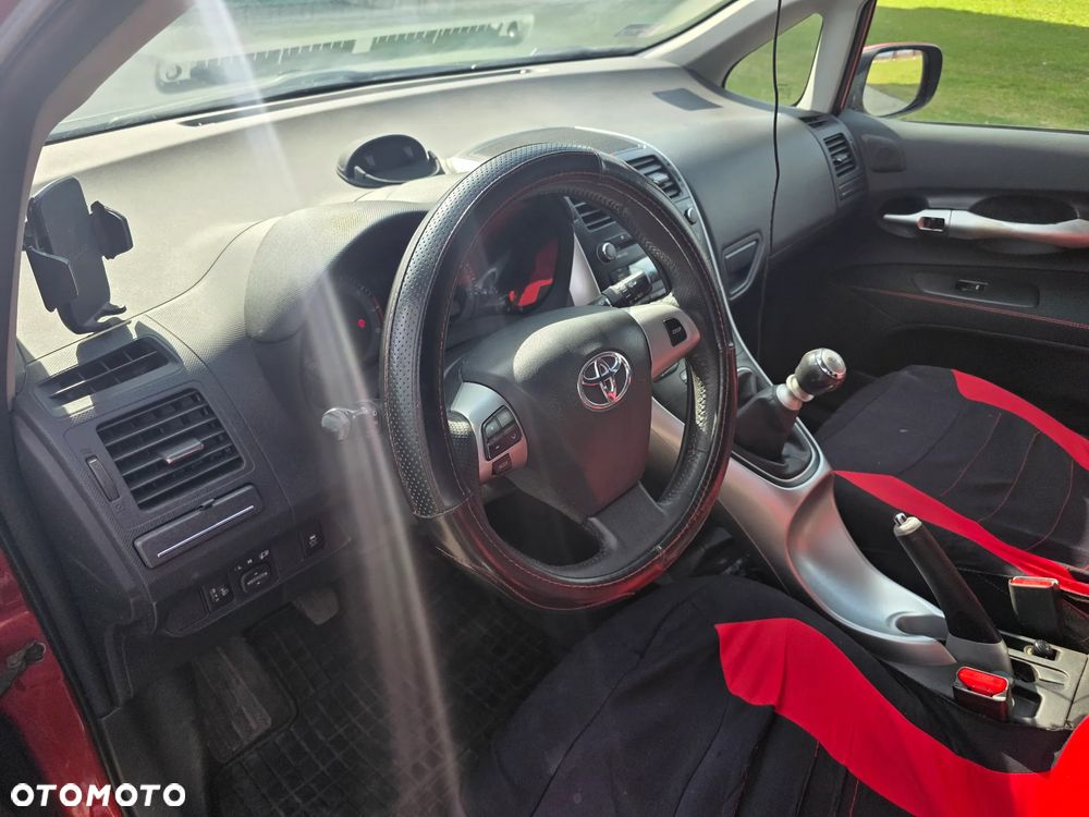 Toyota Auris 1.6 Club - 12