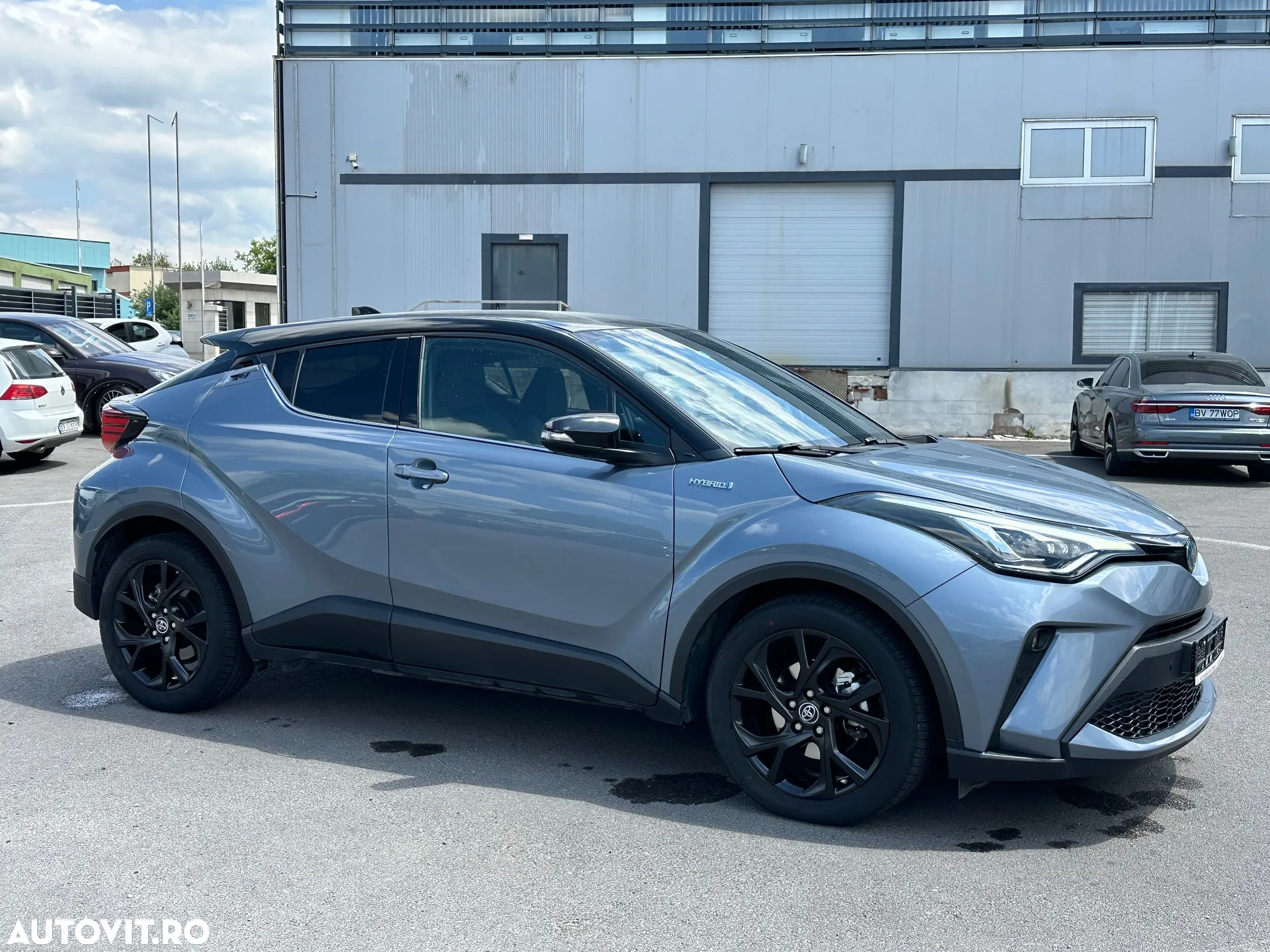 Toyota C-HR 2.0 HSD 184 CP 4x2 CVT Classy Bi-Tone - 12