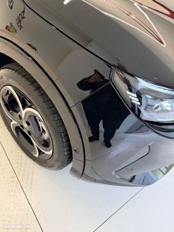 Alfa Romeo Junior 1.2 Q4 eDCT6 - 19