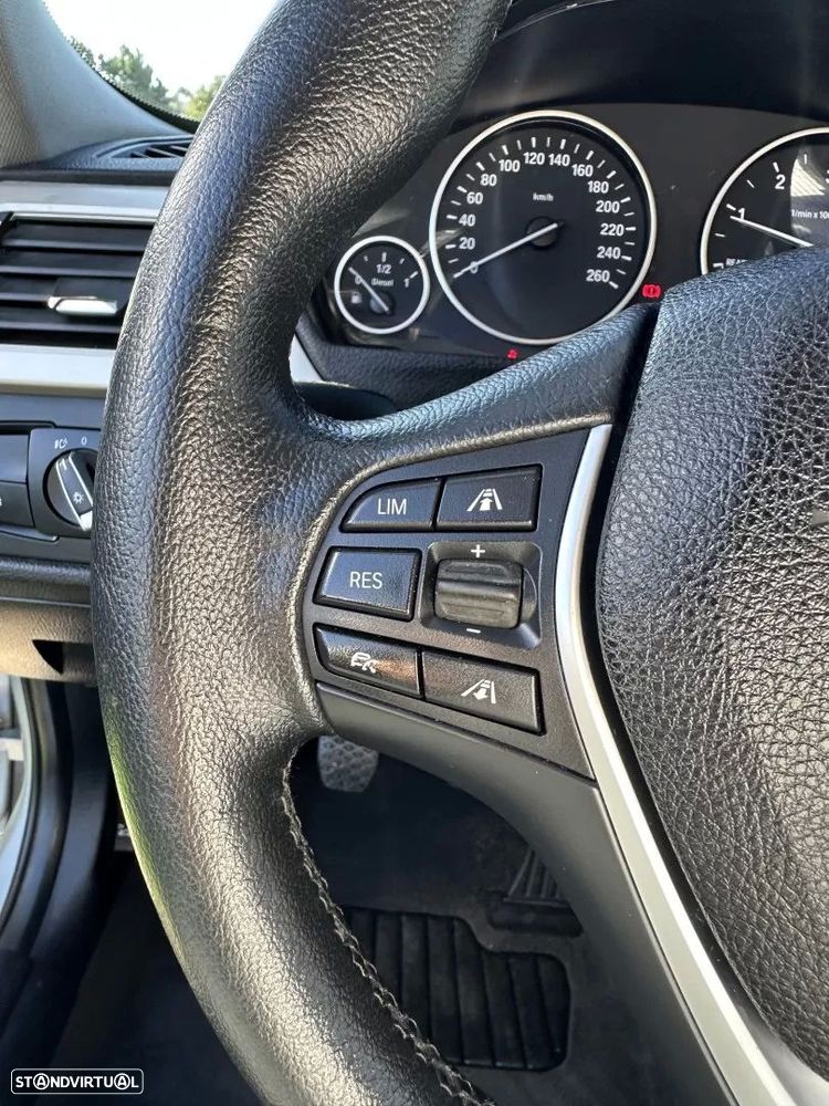 BMW 318 d Sport Line - 33