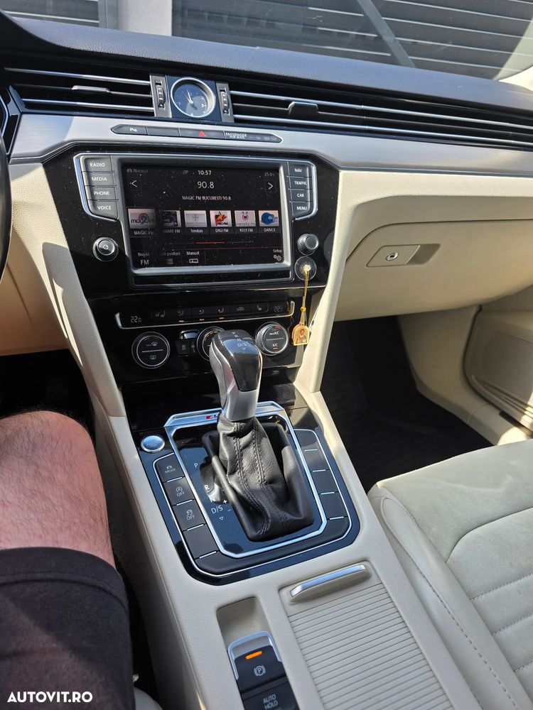 Volkswagen Passat 2.0 TDI DSG 4Motion Highline - 11