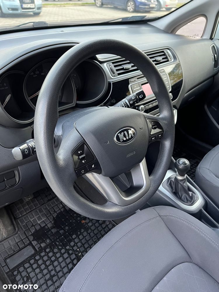 Kia Rio 1.2 L - 27
