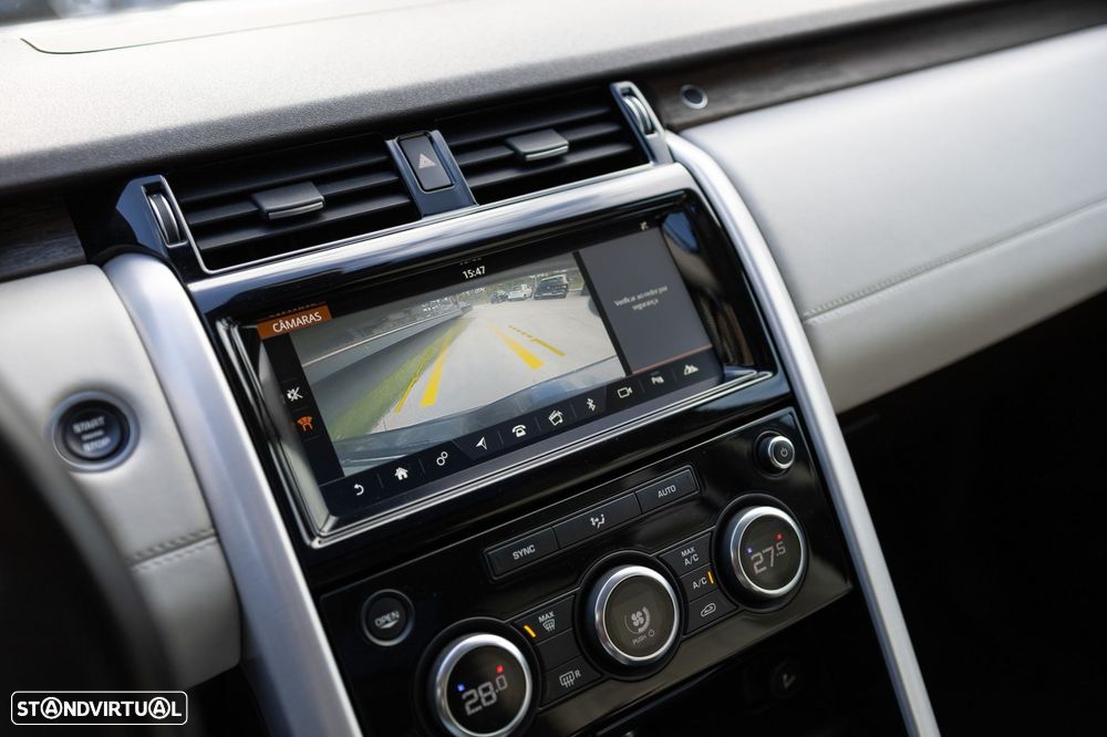 Land Rover Discovery 3.0 TD6 HSE Auto - 12