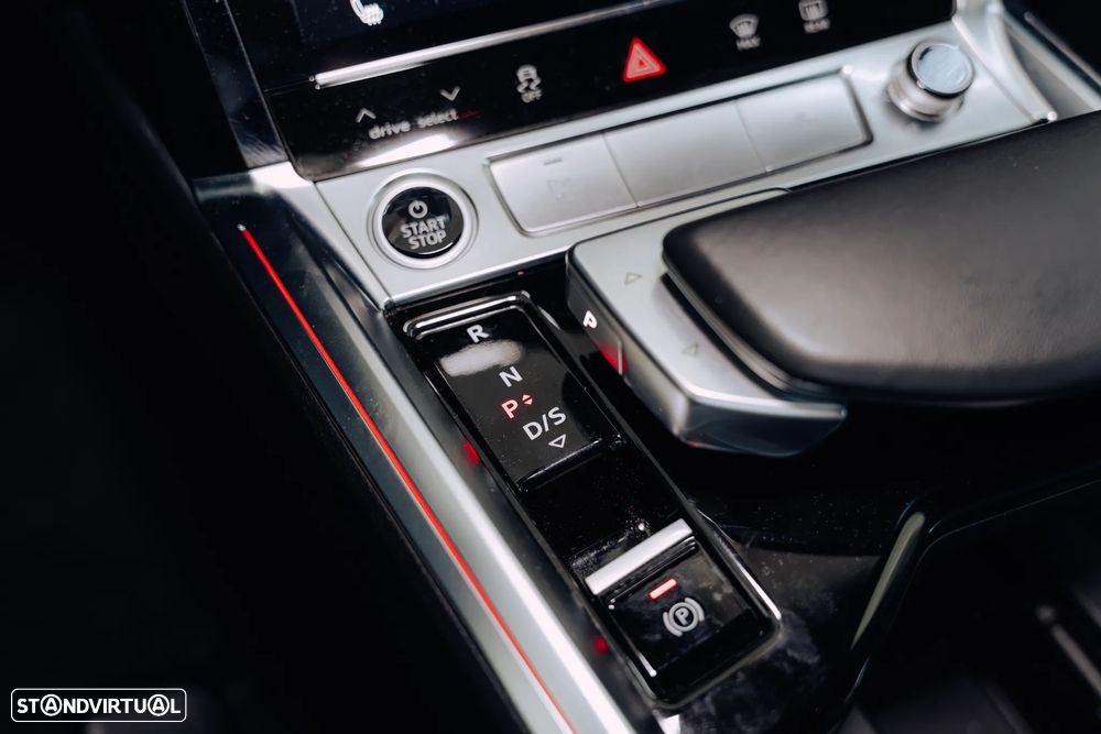 Audi e-tron 55 quattro S line - 37