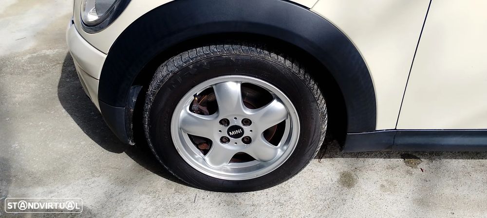 MINI 3 Portas One D - 10