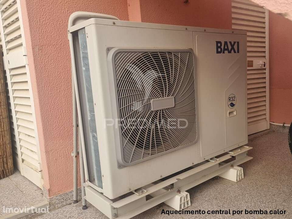 Moradia com 6 assoalhadas em local muito sossegado e perto das praias - Grande imagem: 4/40