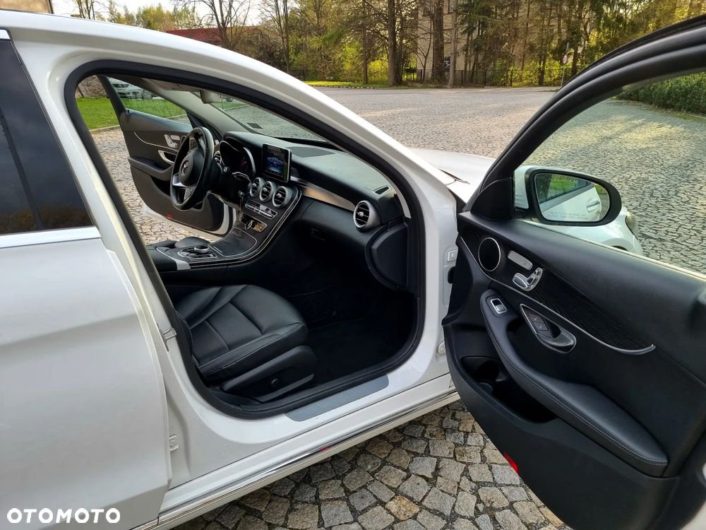 Mercedes-Benz Klasa C 300 7G-TRONIC - 11