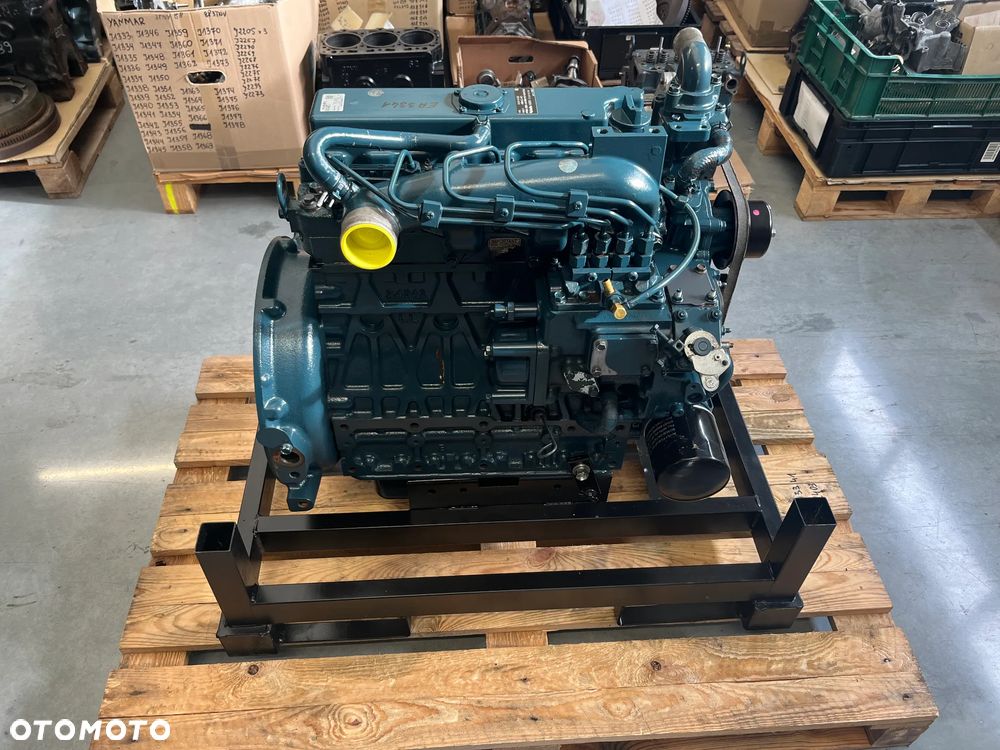 KUBOTA V2403 - 4