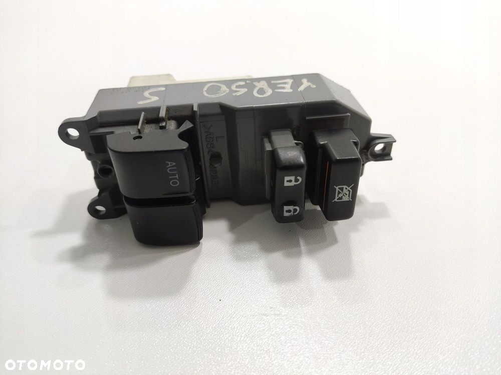 PANEL PRZEŁĄCZNIK SZYB LEWY PRZÓD PRZEDNI TOYOTA VERSO-S SUBARU TREZIA 09- - 2