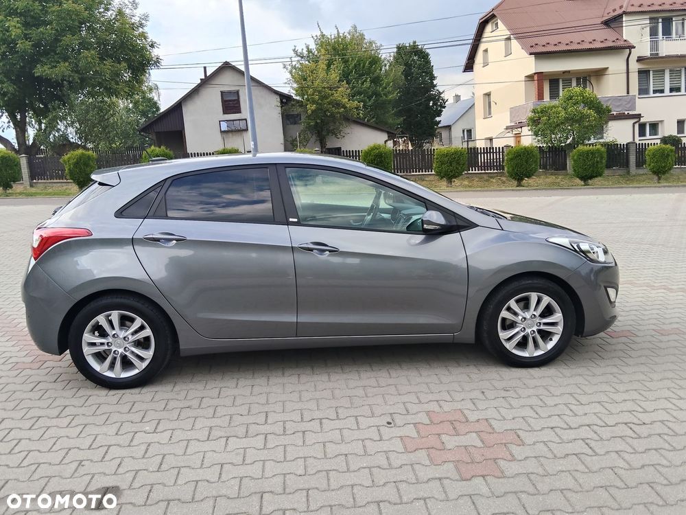 Hyundai i30 1.4 Fifa World Cup Edition - 16