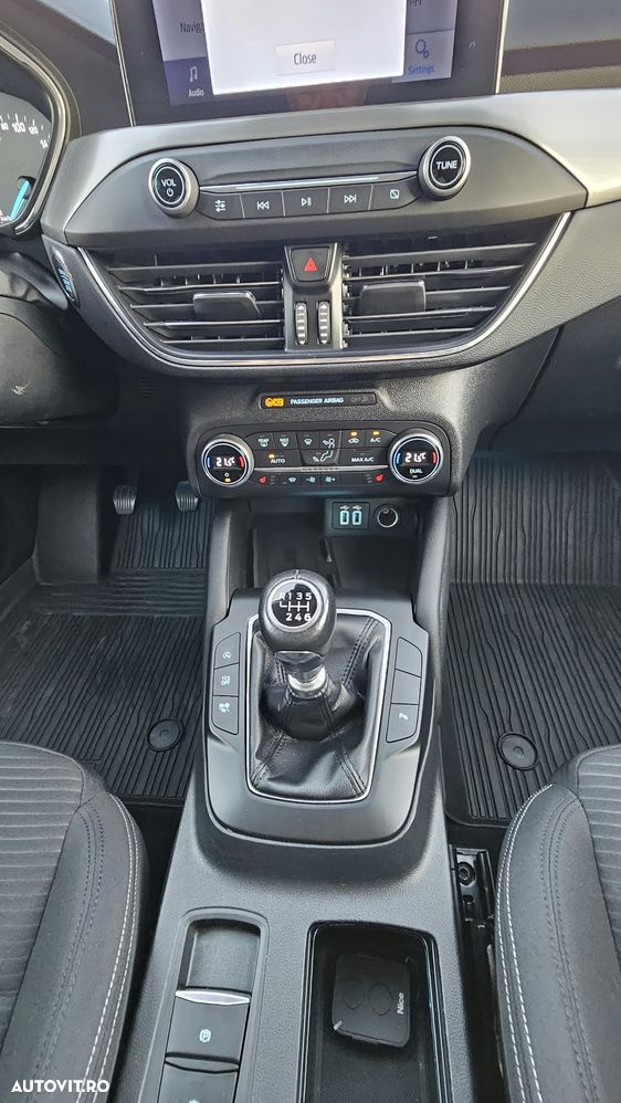 Ford Focus 1.5 EcoBlue Start-Stopp-System TITANIUM - 18