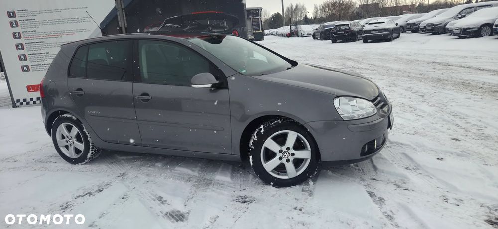 Volkswagen Golf - 16