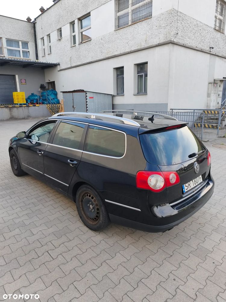 Volkswagen Passat 2.0 TDI DSG Highline - 16
