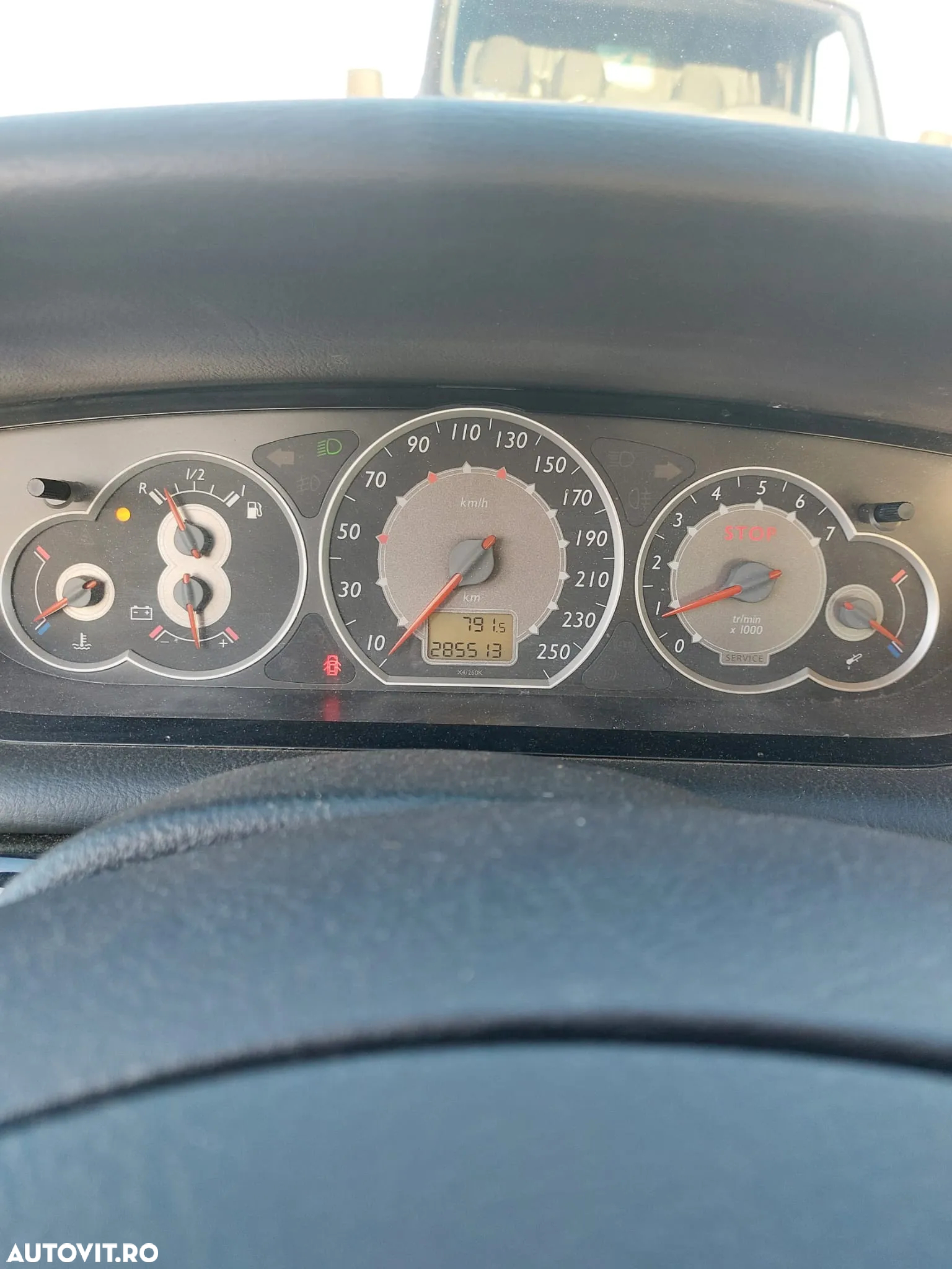 Dezmembrez Citroen C5 2.2 hdi - 9