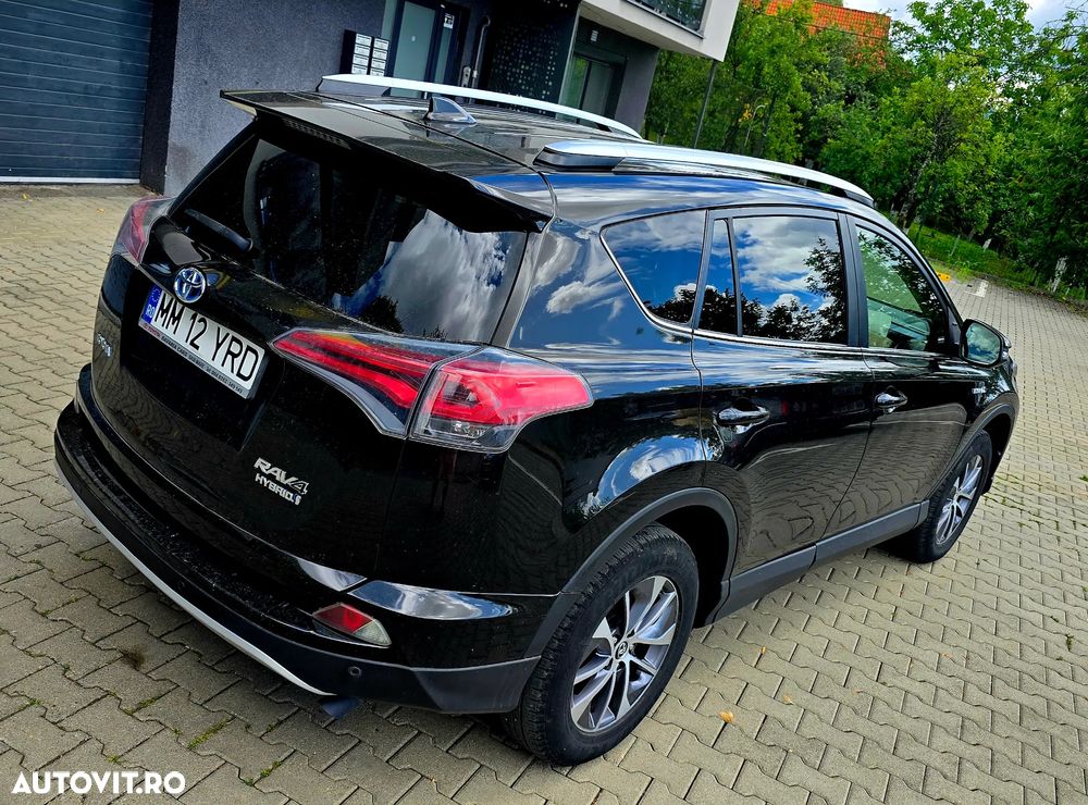Toyota RAV4 - 3
