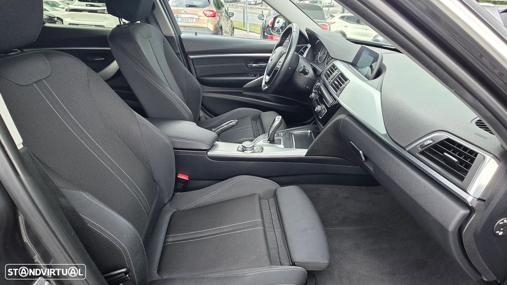 BMW 318 d Line Sport Auto - 29