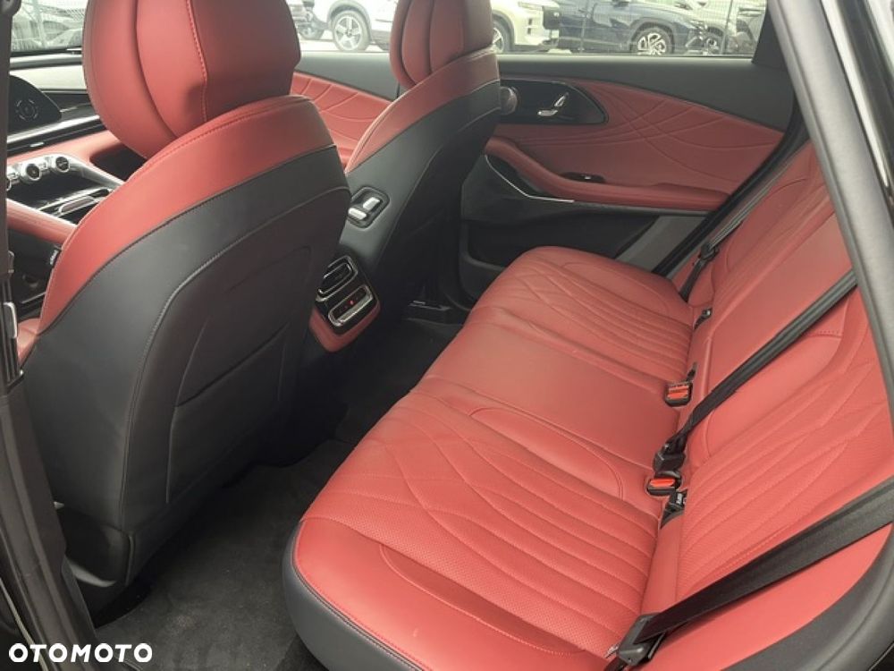 Omoda 9 1.5 Super Hybrid Exclusive AWD - 10