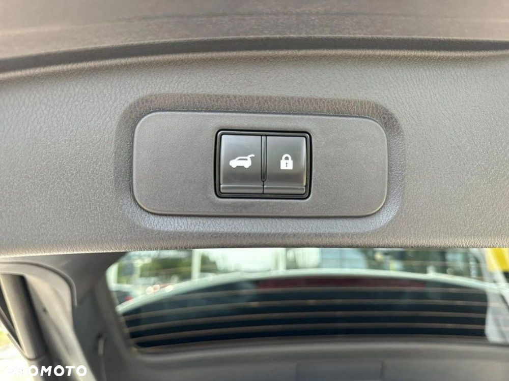 Nissan Qashqai 1.3 DIG-T mHEV N-Connecta Xtronic - 17