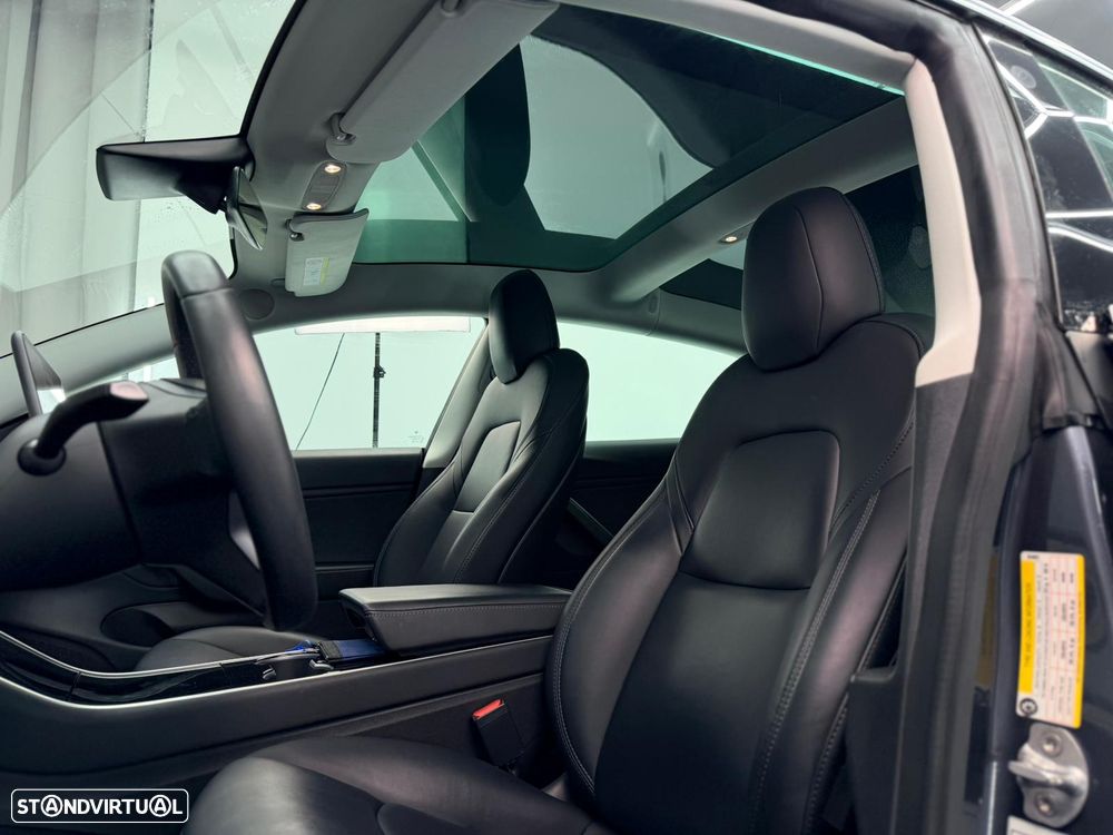 Tesla Model 3 Long-Range Dual Motor AWD - 18