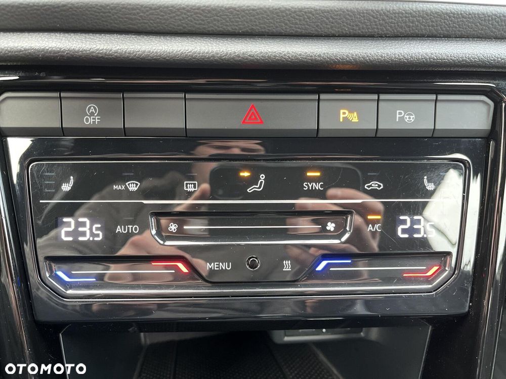 Volkswagen T-Roc - 31