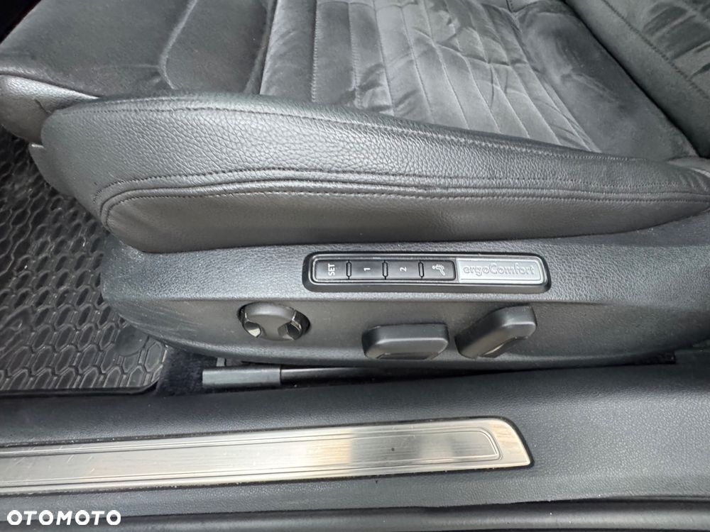 Volkswagen Passat 2.0 TDI 4Mot Elegance DSG - 26
