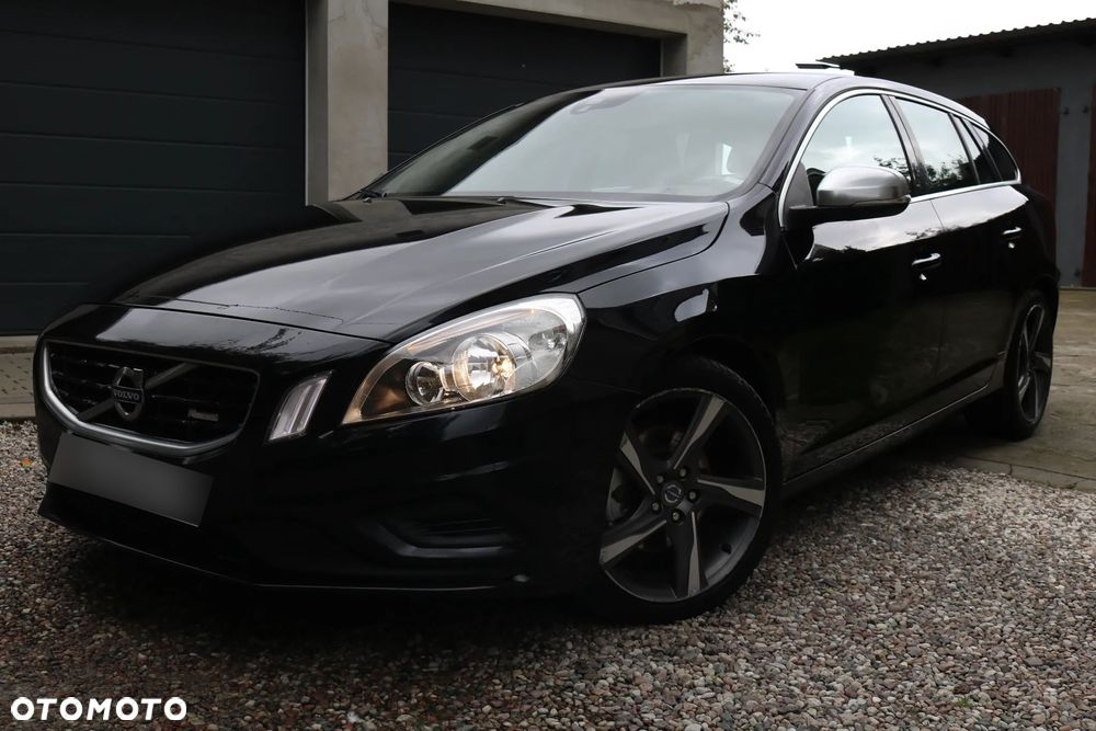 Volvo V60 D3 R-Design - 16