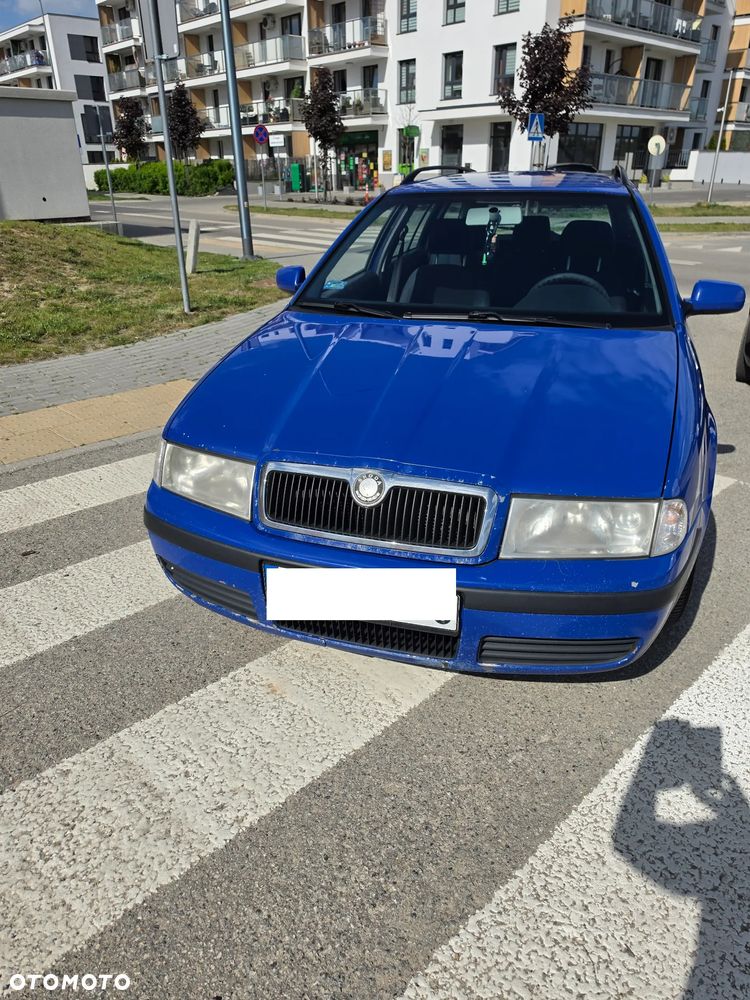 Skoda Octavia 1.6 Tour Classic - 15