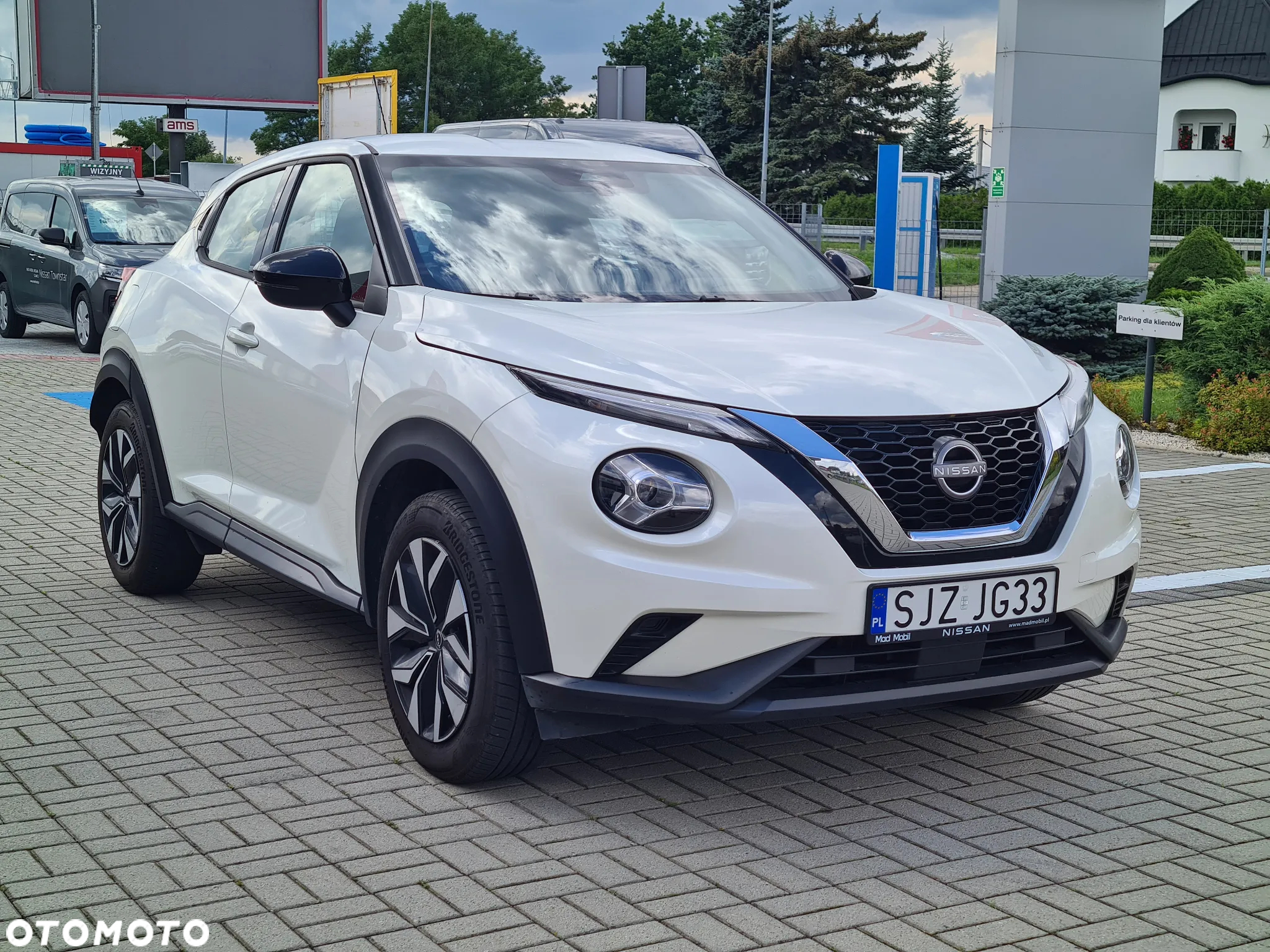Nissan Juke 1.0 DIG-T Acenta DCT - 2