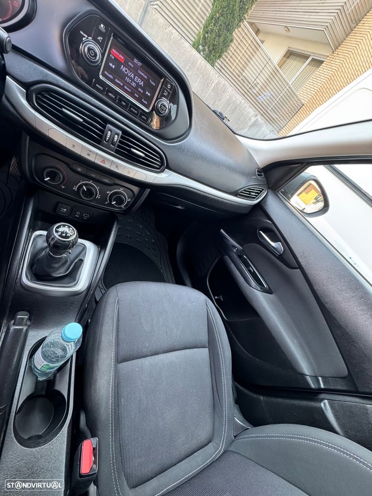 Fiat Tipo Station Wagon 1.3 M-Jet Street - 17