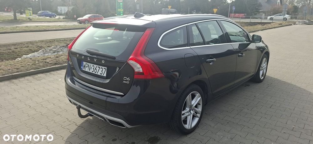 Volvo V60 D6 AWD Plug-in Hybrid Summum - 6