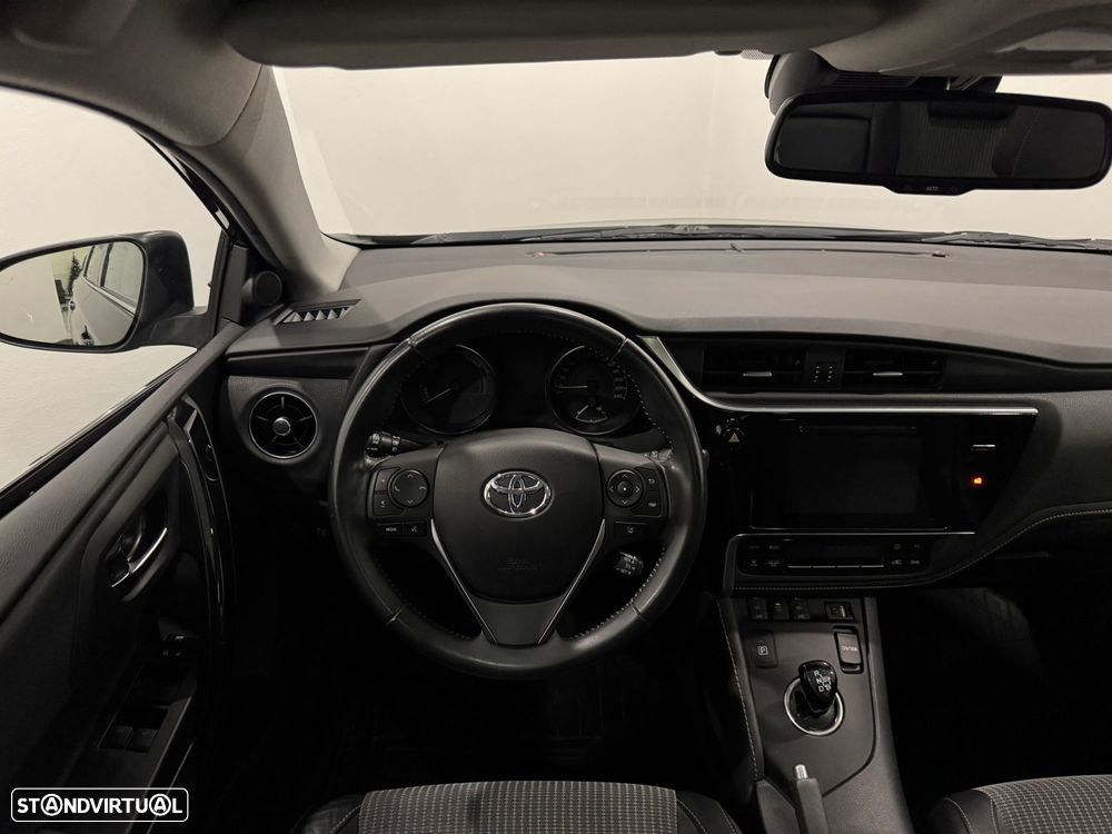 Toyota Auris Touring Sports 1.8 HSD Comfort +P.Techno+P.Sport - 8