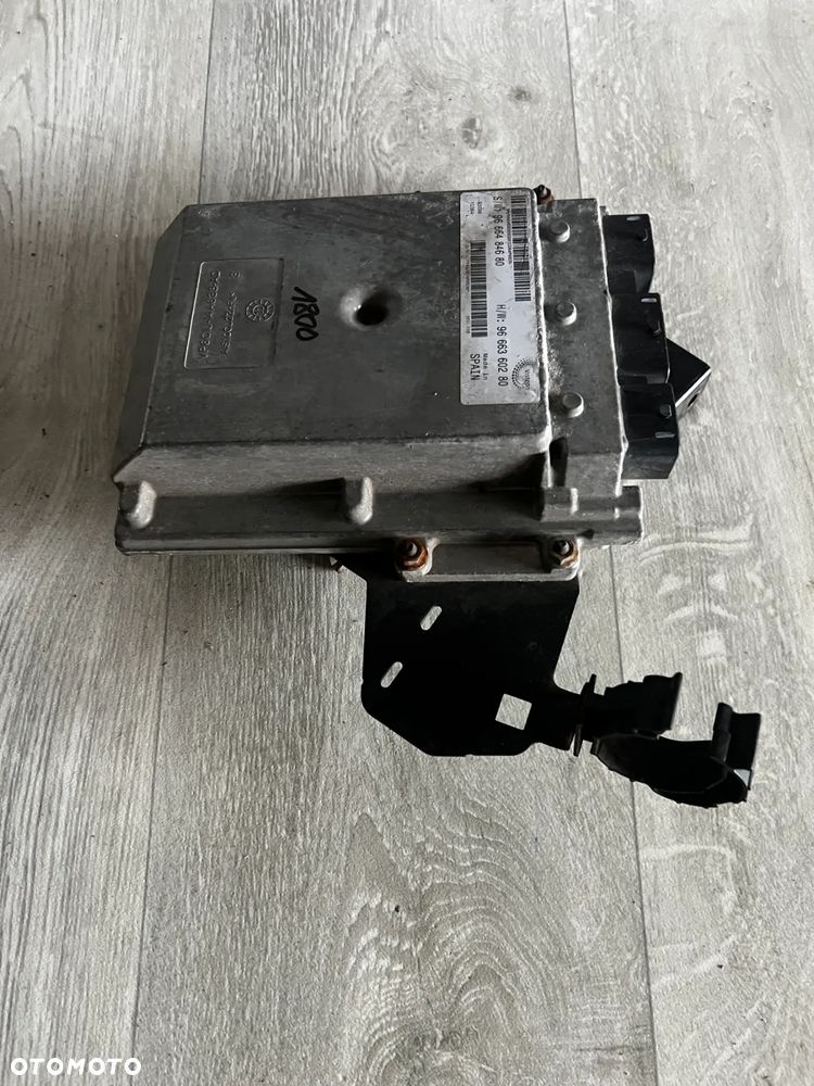 STEROWNIK KOMPUTER SILNIKA VW T5 VP6C1U-14A638-AD