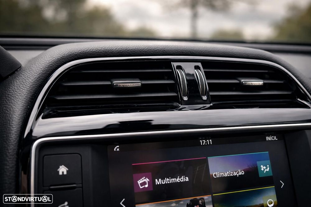 Jaguar XE 20d Aut. Prestige - 50