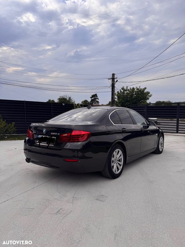 BMW Seria 5 520d xDrive AT - 7