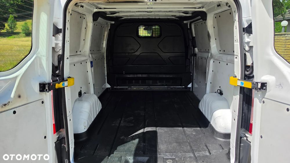 Ford Transit Custom - 11