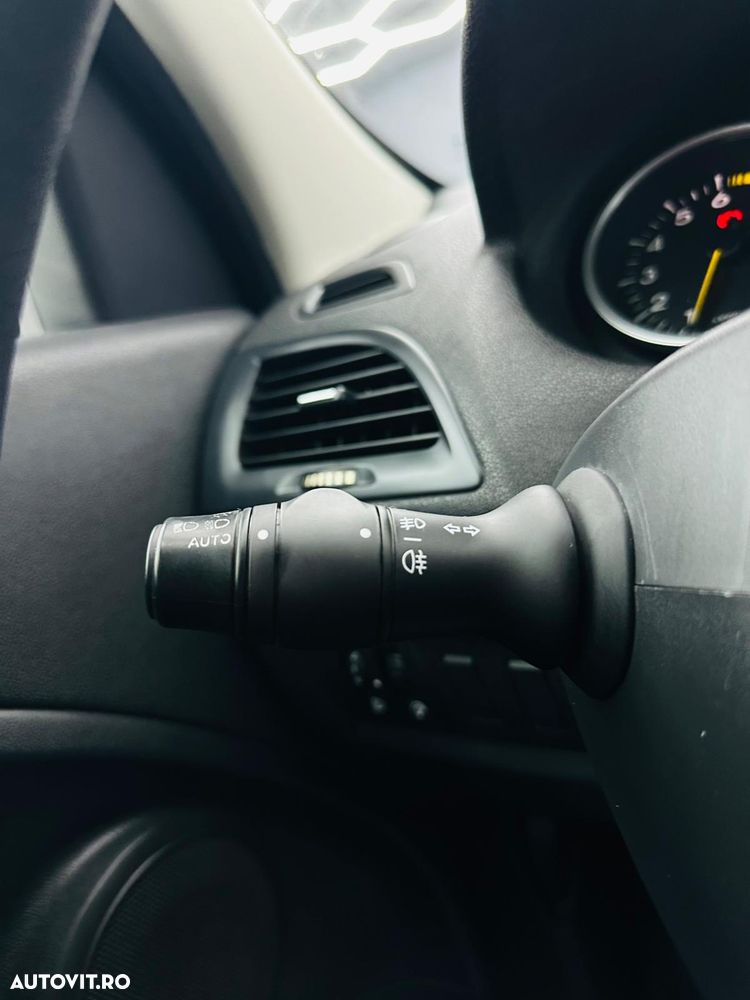 Renault Megane 1.6 16V 110 Dynamique - 22