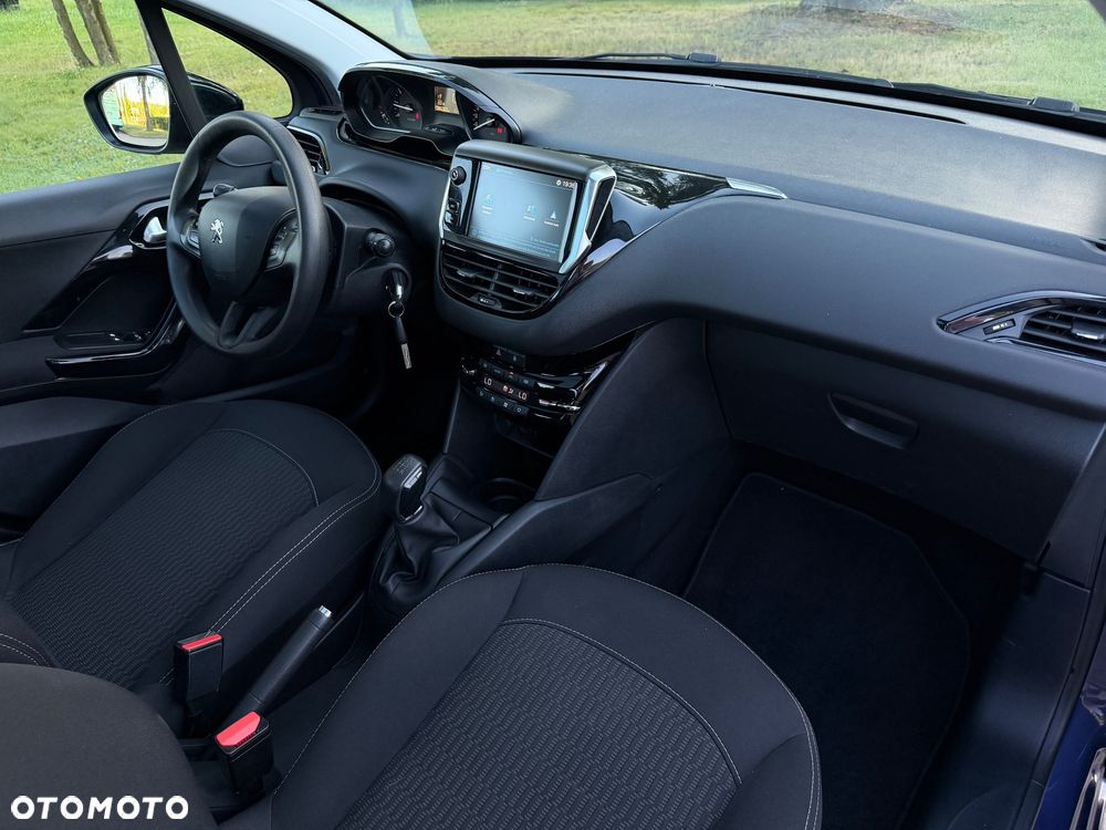 Peugeot 208 PureTech 82 Urban Move - 37